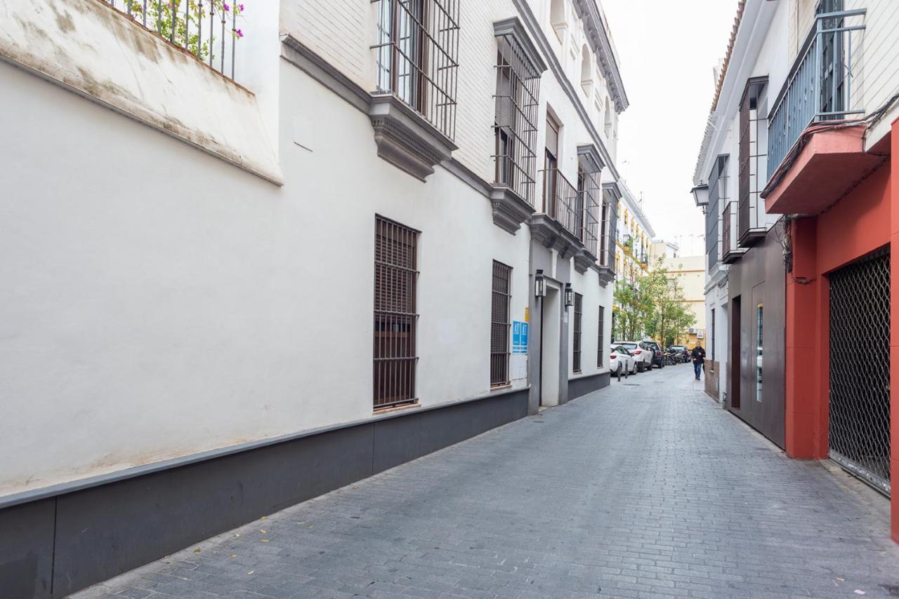Alohamundi Escuelas Pias Seville Exterior photo